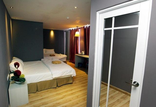 Citylight Hotel Shah Alam Bagian luar foto